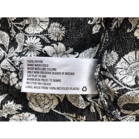 5/$25 🚨LAST CHANCE🚨 Floral swing dress - Picture 4 of 4